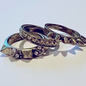 Spiky Edgy Pop Punk Aesthetic Fashion Rings Size 5.5 in Antiqued Golden Metal